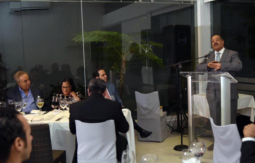 JCE realiza simulacro de votación a empresarios de Santiago