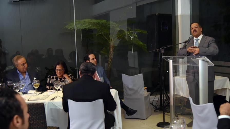 JCE realiza simulacro de votación a empresarios de Santiago JCE realiza simulacro de votación a empresarios de Santiago