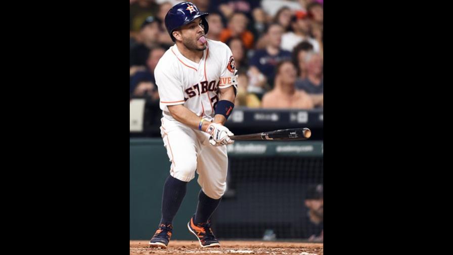 Altuve remolca 3 y Astros doblegan a Indios 