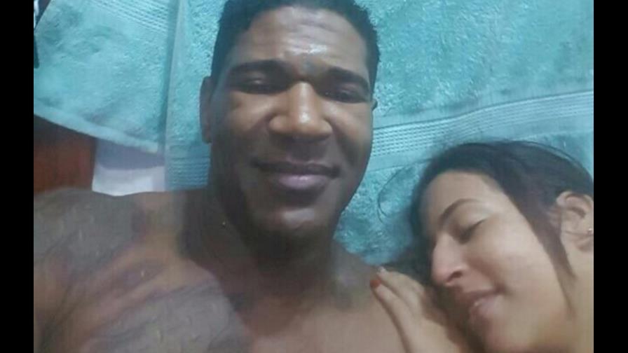 Omega y la mujer que lo denunció por maltrato se reconcilian