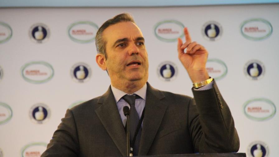 Abinader: “Hay que dignificar a la Policía”