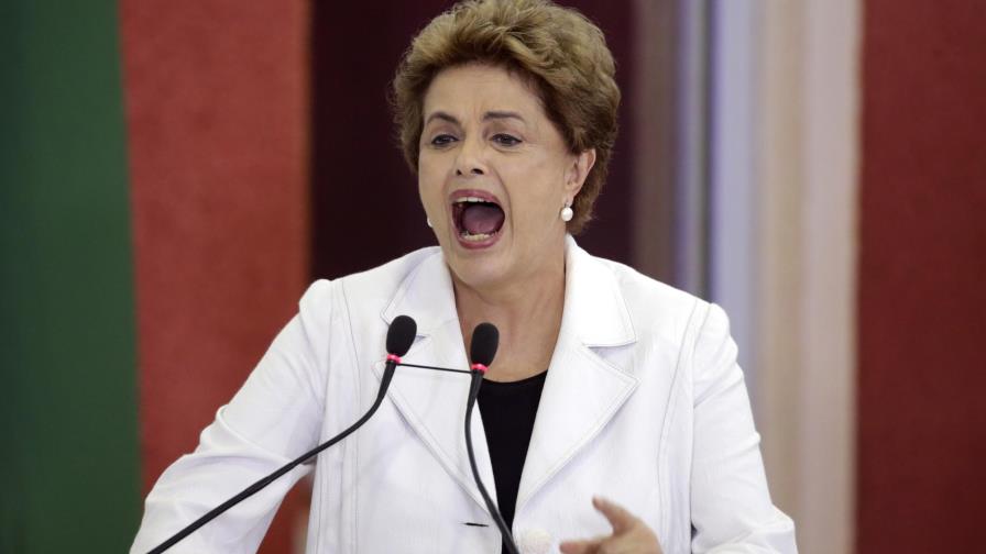 Gobierno de Brasil pide al Supremo anular juicio político contra Rousseff