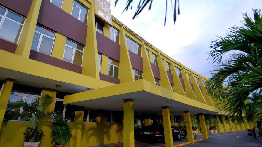 La JCE prohíbe: bebidas alcohólicas, propaganda y armas de fuego desde 24 horas antes de las elecciones