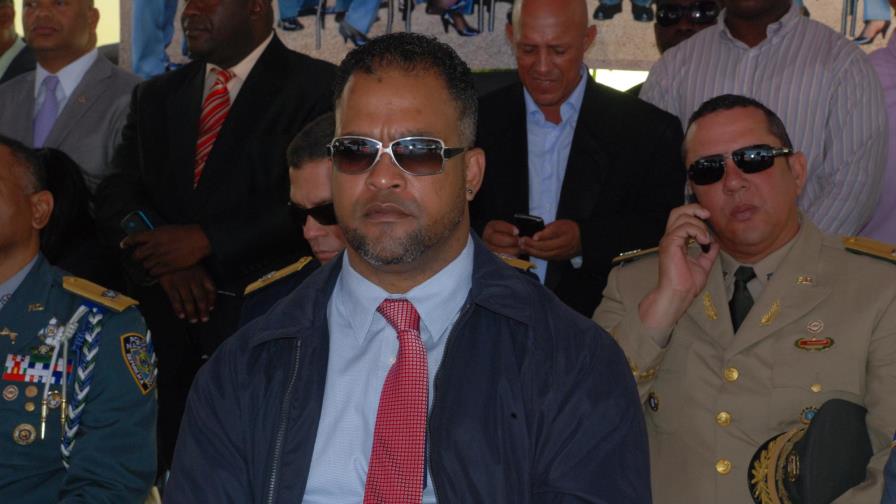 Raúl Mondesí pide a MLB revisar el caso de su hijo 