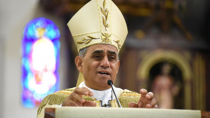 Arzobispo de Santiago dice elecciones deben transcurrir en paz