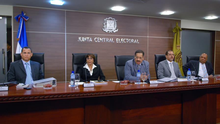 La OEA espera que se resuelva el tema del conteo de los votos