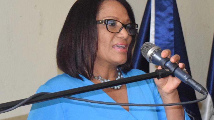 Enfermeras quieren que les celebren su día con un aumento salarial