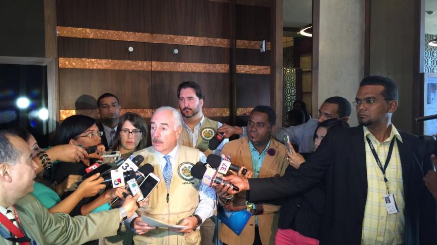 Pastrana recomienda a la JCE reunirse con candidatos de la oposición 