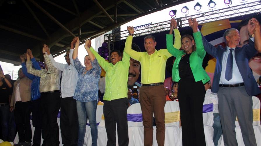 Domingo de León cierra campaña y proclaman será diputado más votado en circunscripción 5 Provincia Santo Domingo