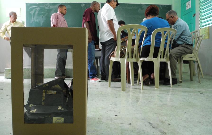 Ocho candidatos buscan este domingo ganar la Presidencia en primera vuelta 