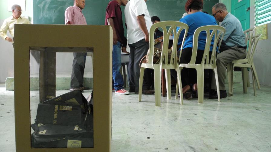 Ocho candidatos buscan este domingo ganar la Presidencia en primera vuelta 
