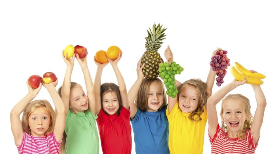 Los niños deben empezar a consumir verduras y frutas desde temprana edad