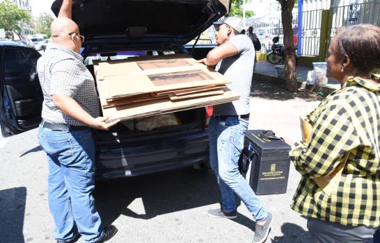 Juntas electorales reparten las valijas y afinan detalles colegios