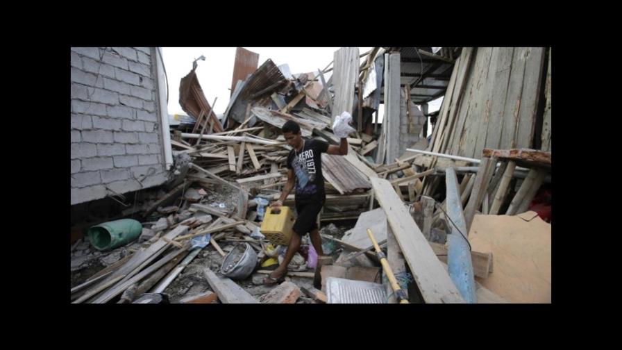 Banco de Ecuador condona deudas a 42.000 clientes damnificados por terremoto 