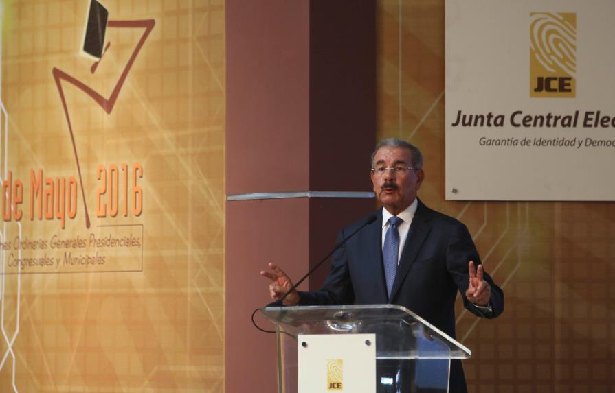Danilo Medina dice con conteo manual y electrónico los resultados serán confiables