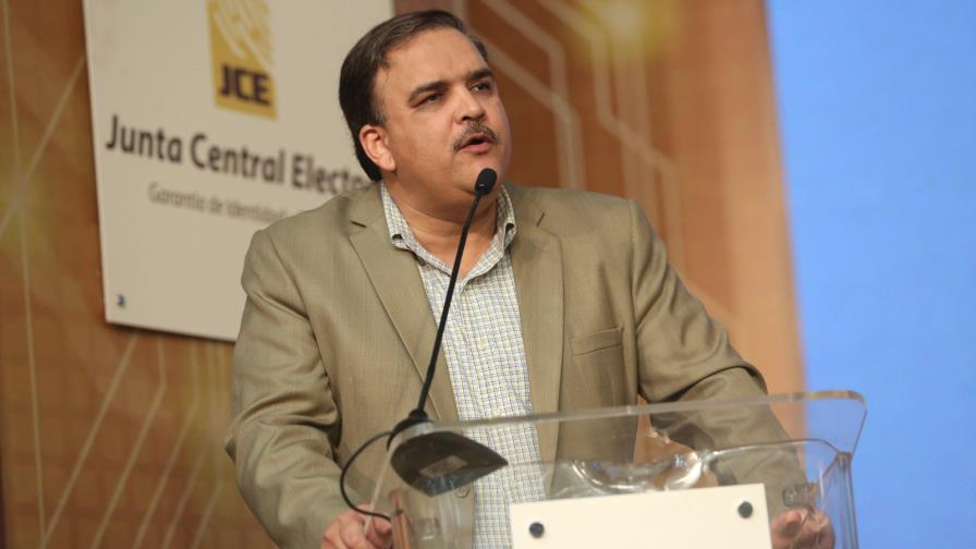 Wessin Chávez dice que el PLD sigue haciendo campaña, pese a estar prohibido