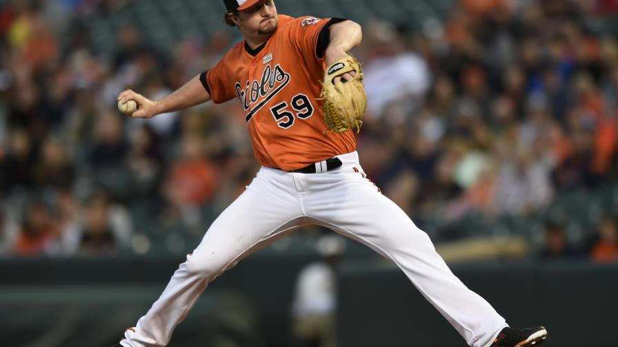 Schoop bateó 2 jonrones en victoria de Orioles sobre Tigres 