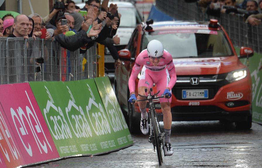 Primoz Roglic gana la contrarreloj individual en Giro de Italia