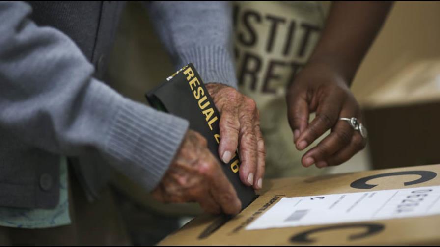 Ya votó el 35.99% y se producen apresamientos por porte de armas