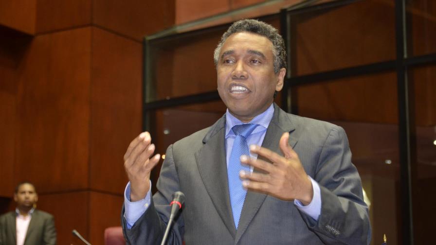 Senador desmiente compra de cédula en San Juan Senador desmiente compra de cédula en San Juan