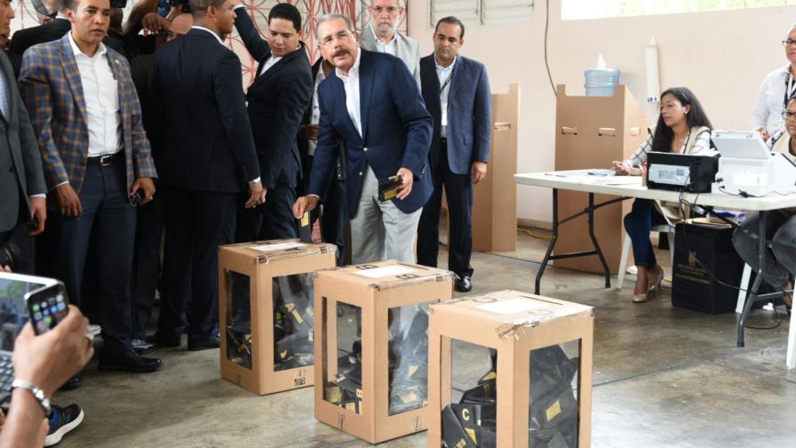 Contadas las primeras 214 mesas Danilo lleva 60.38%