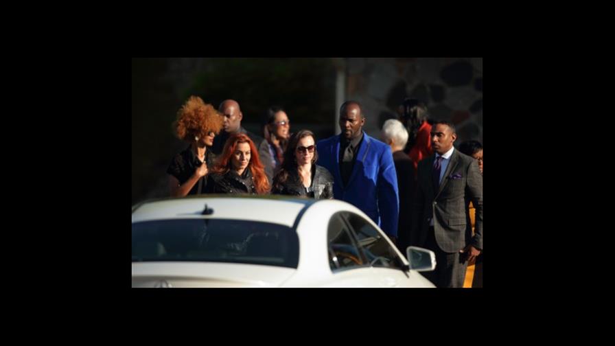 Iglesia de Testigos de Jehová celebra funeral por Prince 