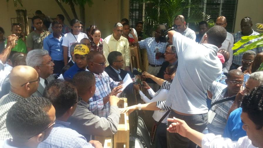 Cuentan votos en Higüey con la Junta militarizada