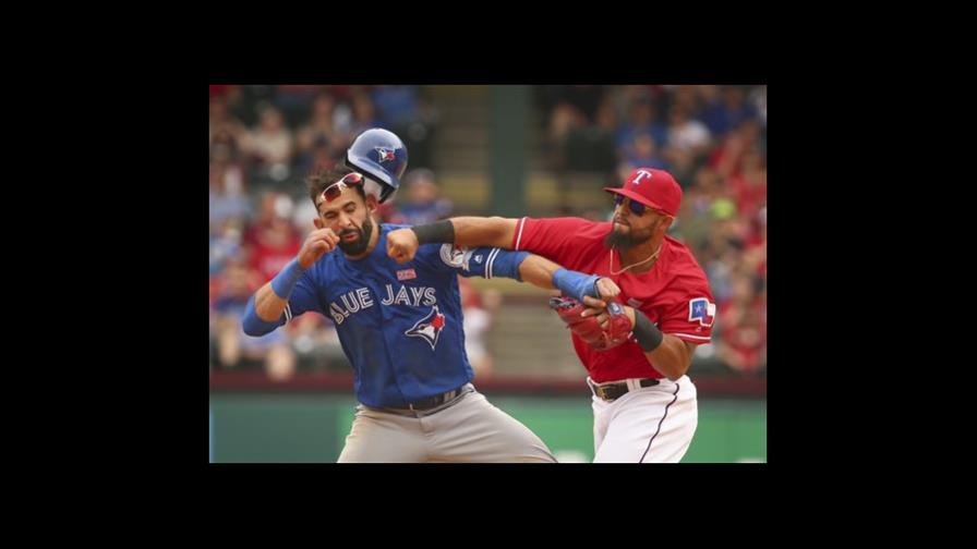 Suspenden por ocho partidos a Rougned  Odor por golpear a Bautista