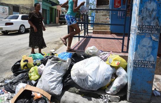 Comienza control de la basura en municipios de la provincia  Santo Domingo 