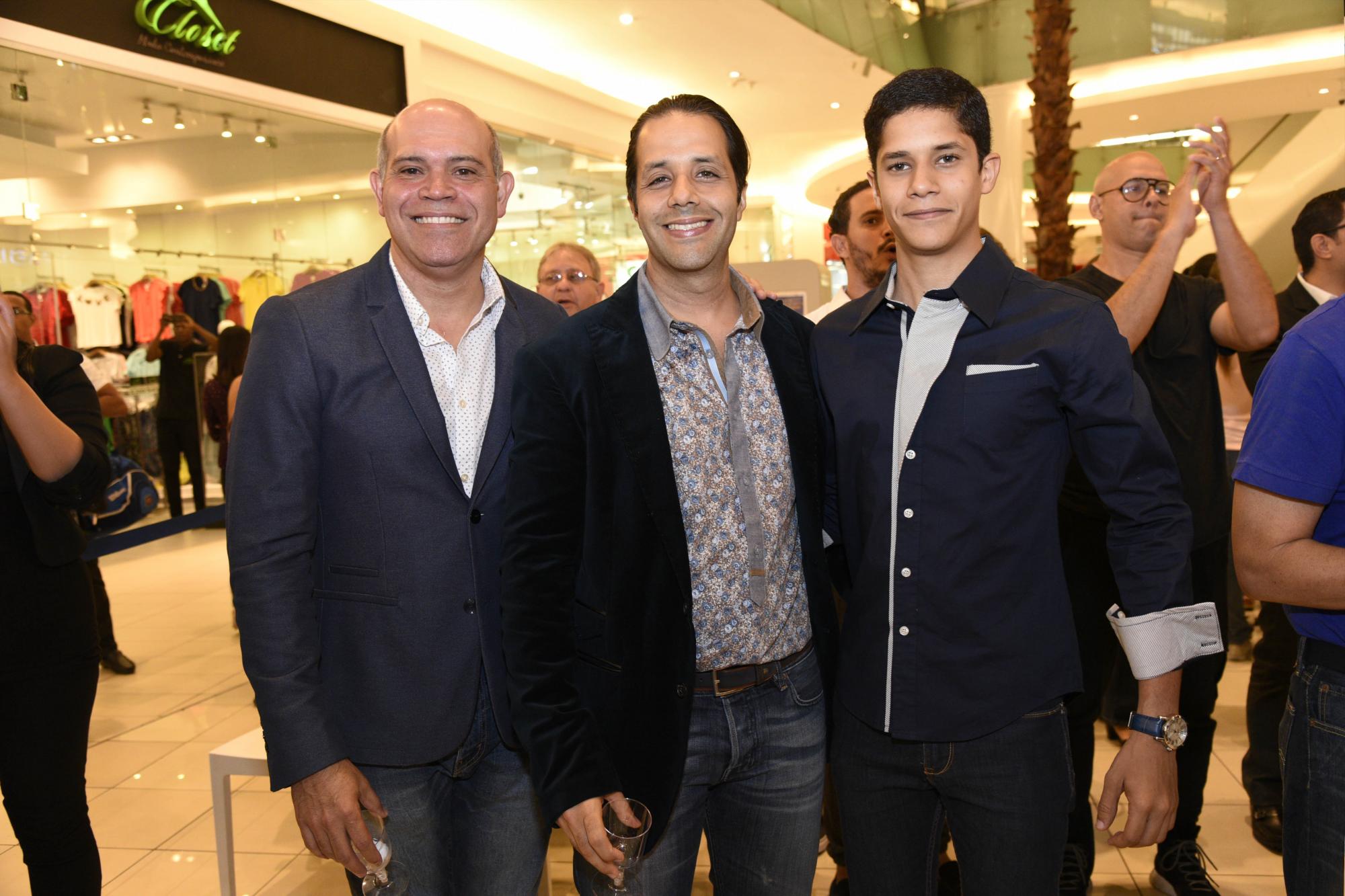 Patricia Gómez, María Jesús Vargas y Patricia de Vargas.