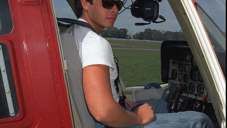 Citan a declarar a seis expresidentes por muerte hijo Menem 