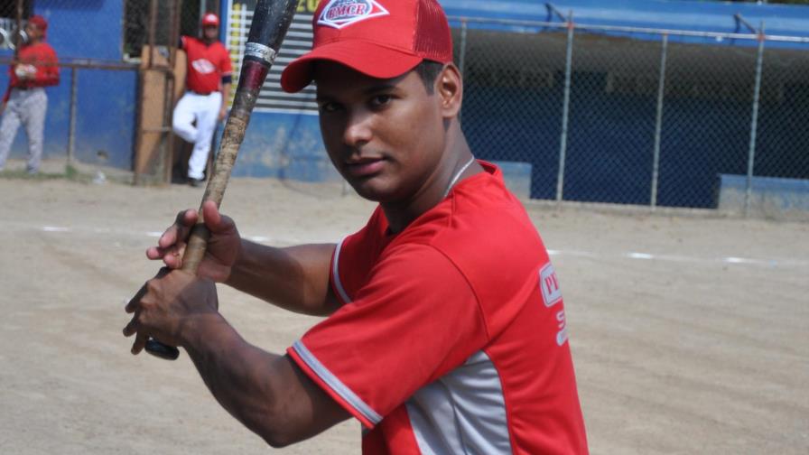 Los Rojos ganan dos en la liga Emce de Softbol