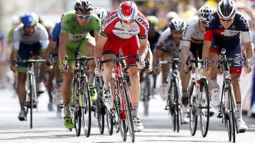 Francia prolonga estado de emergencia para abarcar Eurocopa y Tour de Francia Francia prolonga estado de emergencia para abarcar Eurocopa y Tour de Francia