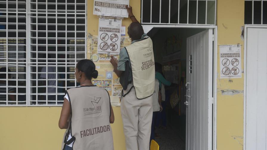 Uniore rinde su informe sobre el proceso de elecciones en República Dominicana
Uniore rinde su informe sobre proceso elecciones RD