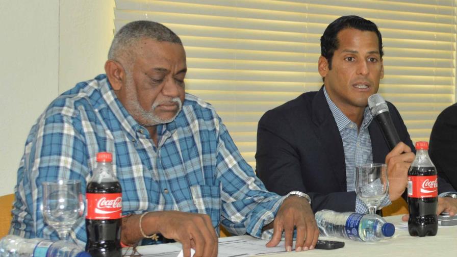 Torneo béisbol universitario dedicado al profesor Jesús De la Rosa