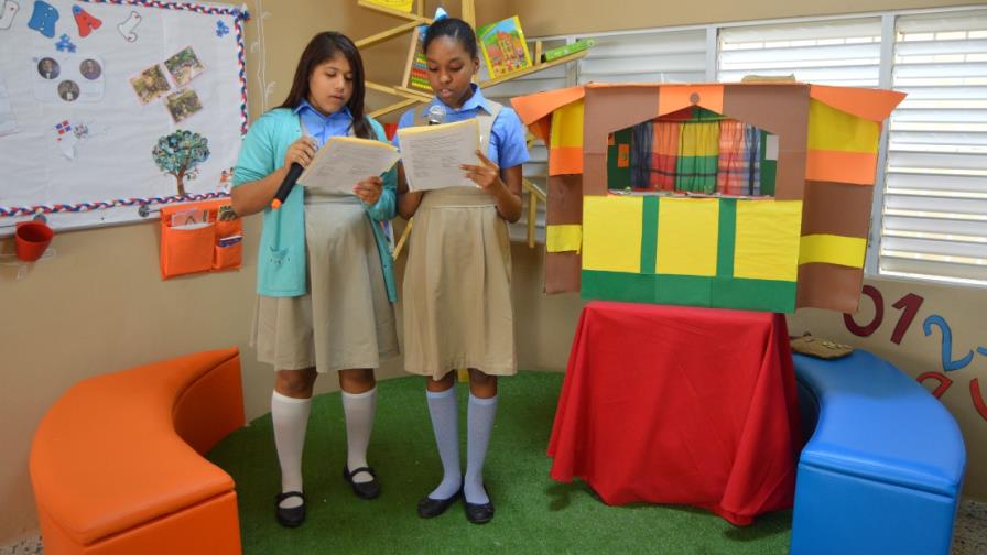 Un proyecto transforma bibliotecas escolares en centros de recursos para el aprendizaje Un proyecto transforma bibliotecas escolares en centros de recursos para el aprendizaje