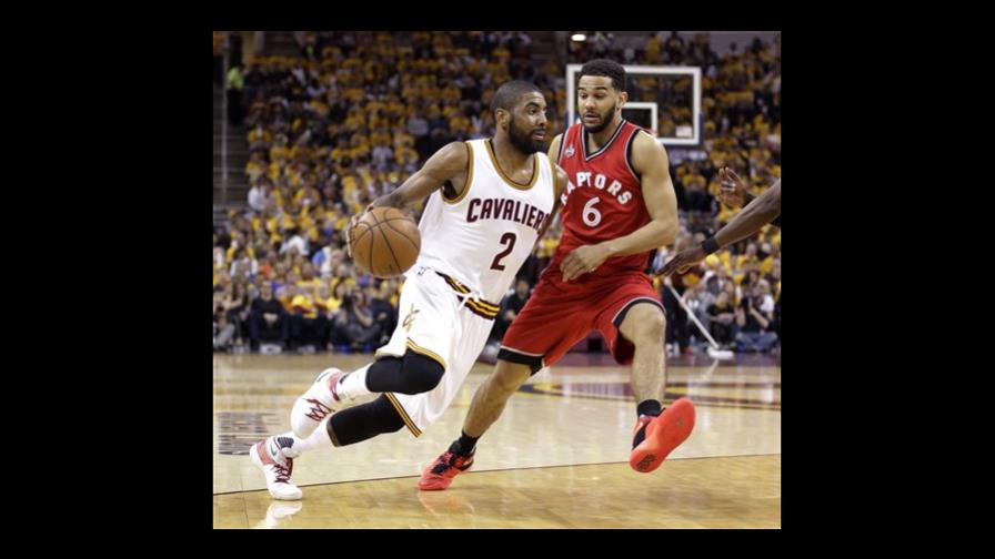 Los Cavaliers ganan otra vez a los Raptors sin problema Los Cavaliers ganan otra vez a los Raptors sin problema