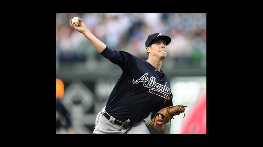 Freeman pega dos jonrones en victoria de Bravos sobre Filis 