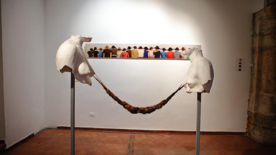 “Gloria”, una muestra de arte sobre experiencias que enfrenta la mujer 