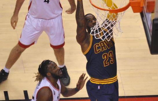 DeRozan y Biyombo controlan a Cavaliers con importante triunfo en final del Este DeRozan y Biyombo controlan a Cavaliers con importante triunfo en final del Este