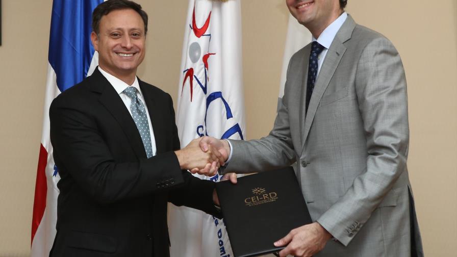 Acuerdan fomentar la participación de empresas en feria de exportación