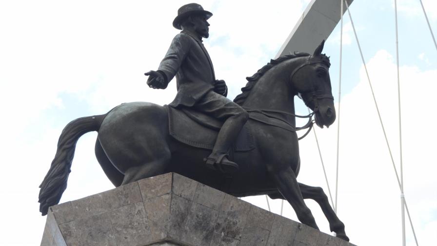 Los nombres dados a nuestras calles, avenidas, parques, estatuas y monumentos