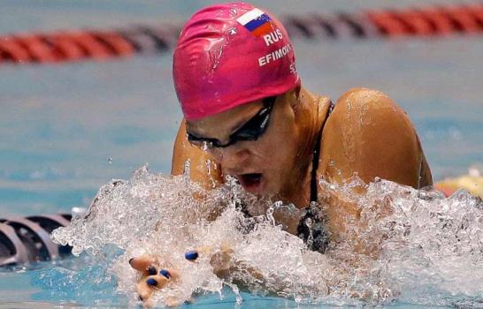 Levantan sanción por dopaje a nadadora Rusa; no está concluido el caso de Yulia Efimova