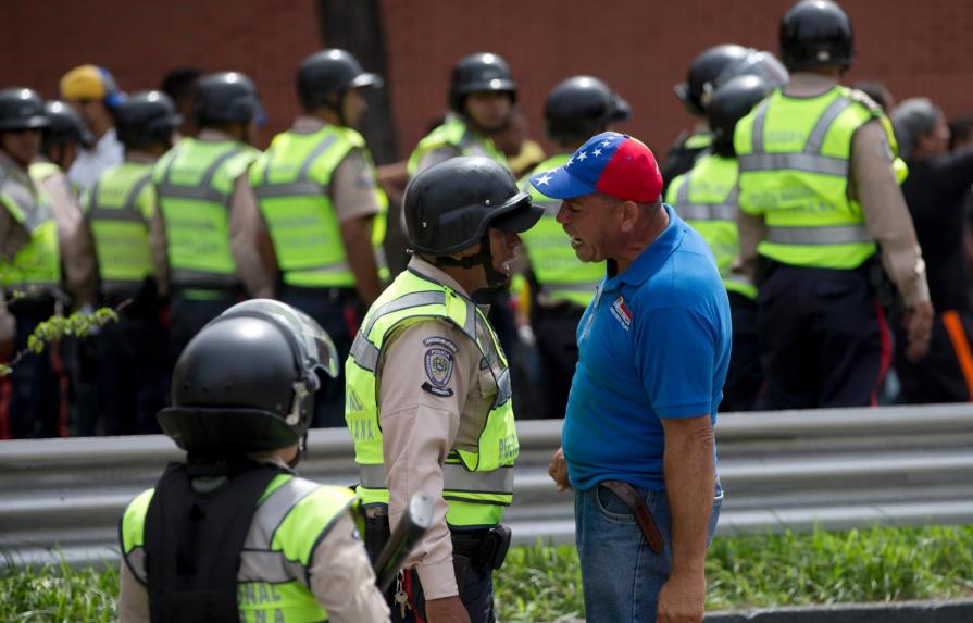 Venezuela: Prohíben protestas en sedes de consejo electoral 