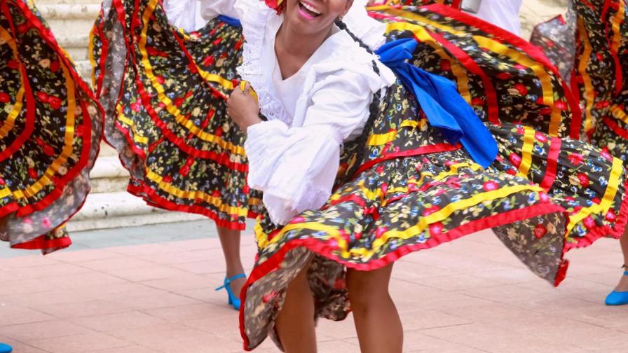Ballet Folklórico reconoce a protagonistas    de la danza con espectáculo en Bellas Artes
