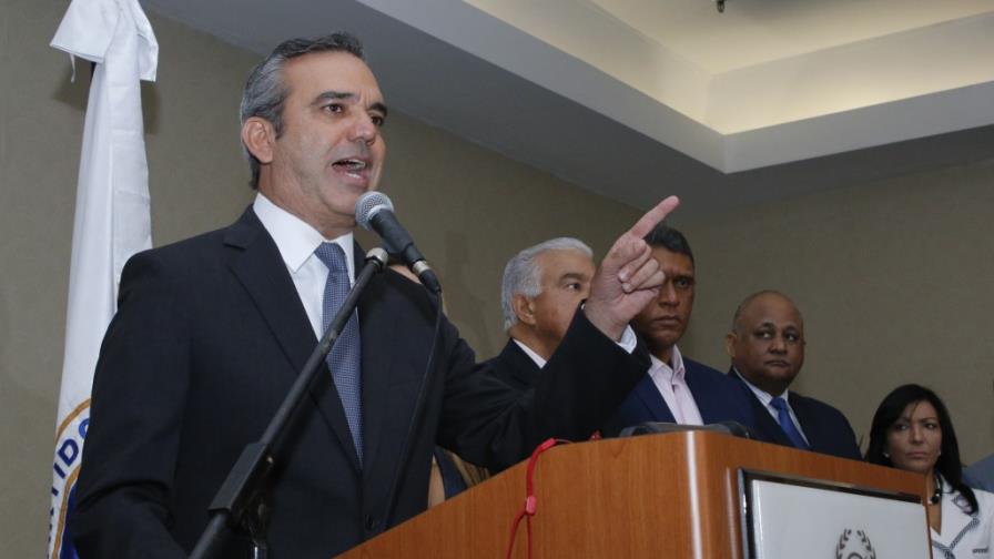 Abinader dice que el PRM sólo tiene un 28% de las actas manuales