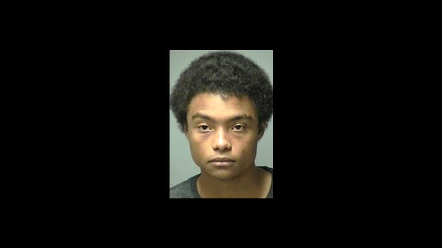 Dominicano en Manchester recibió descarga eléctrica por golpear policía, según versión oficial 