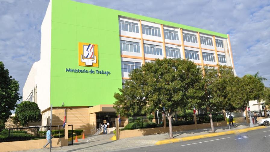 Ministerio de Trabajo reitera feriado por Corpus Cristi no se cambia y se laborará el viernes 