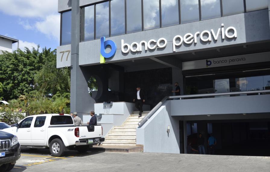 Hija del presidente del Banco Peravia huyó del país hace tres meses
