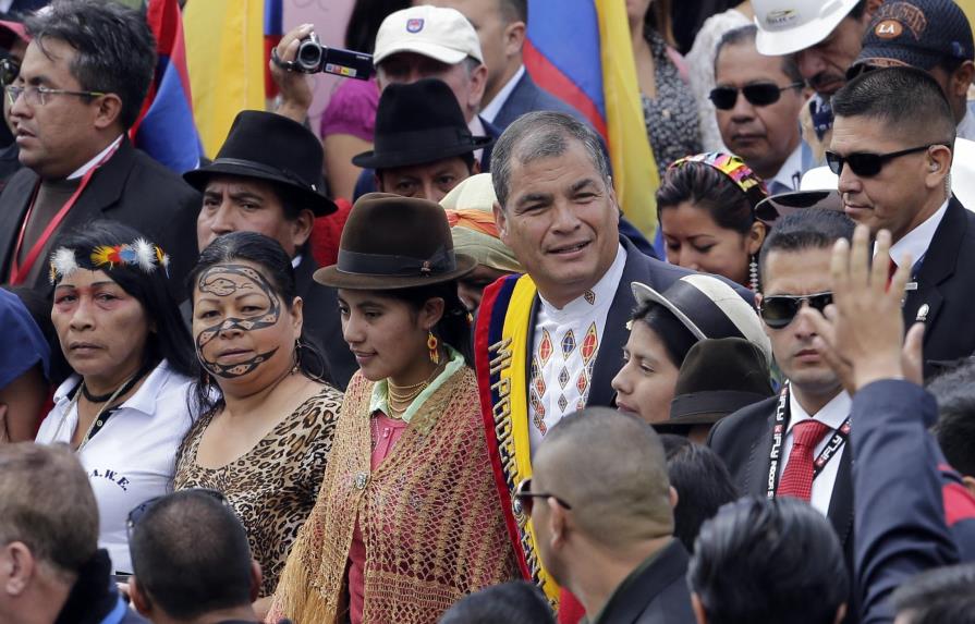 Correa ofrece administrar en su último año la crisis ecuatoriana